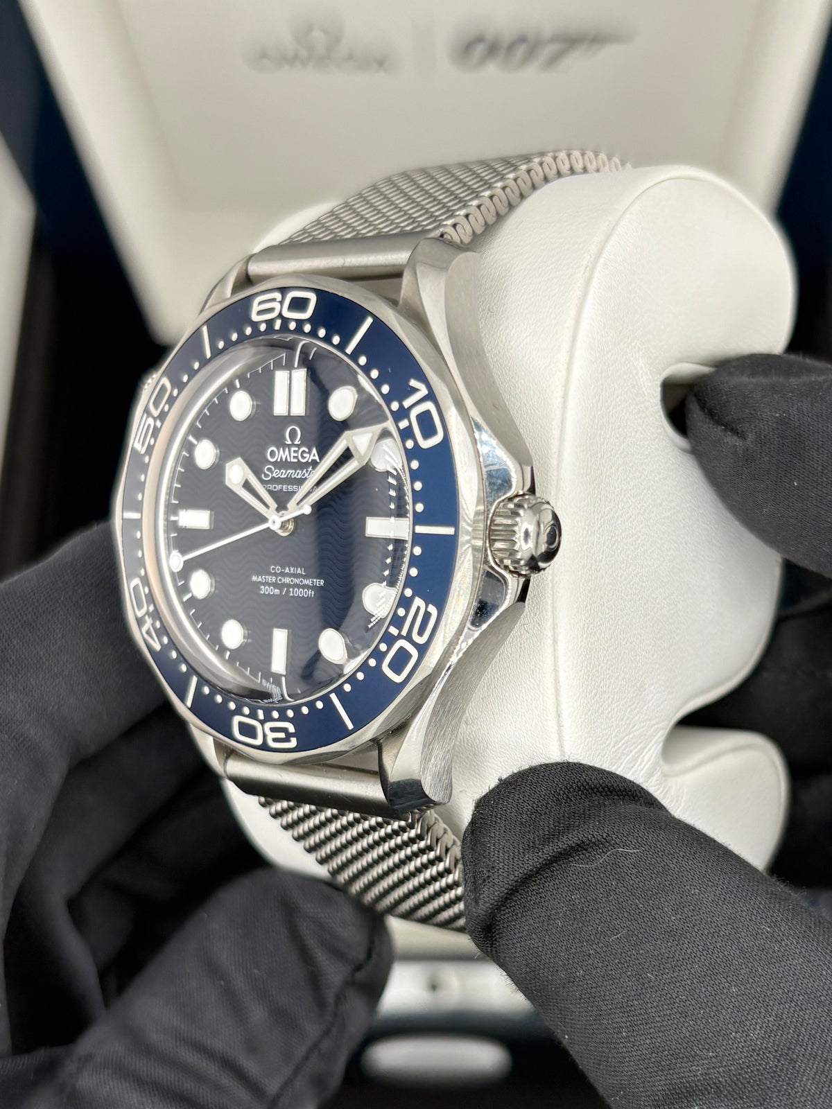 Omega Seamaster 60th anniversary 007