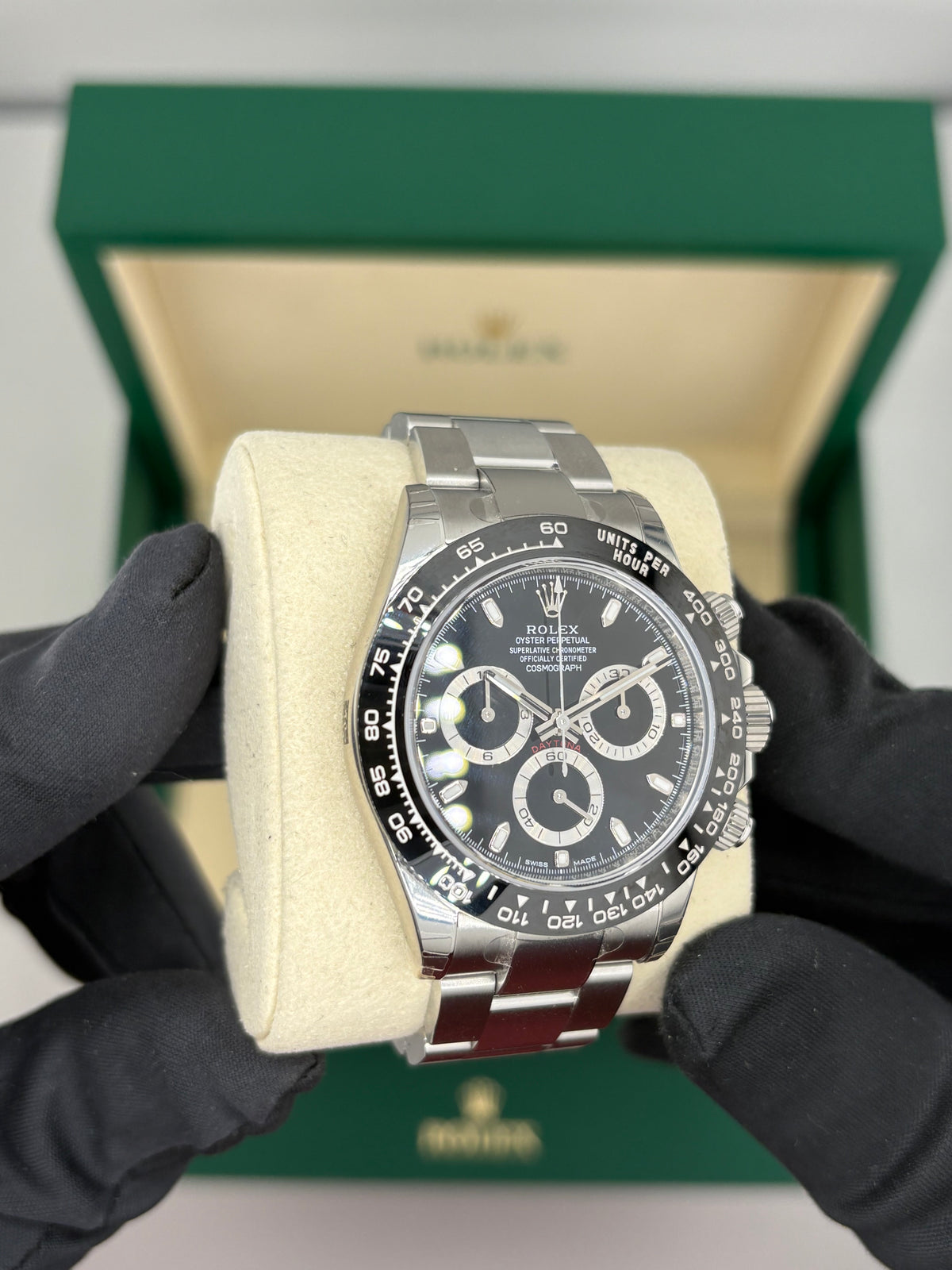 Rolex Daytona unworn “Stickered”
