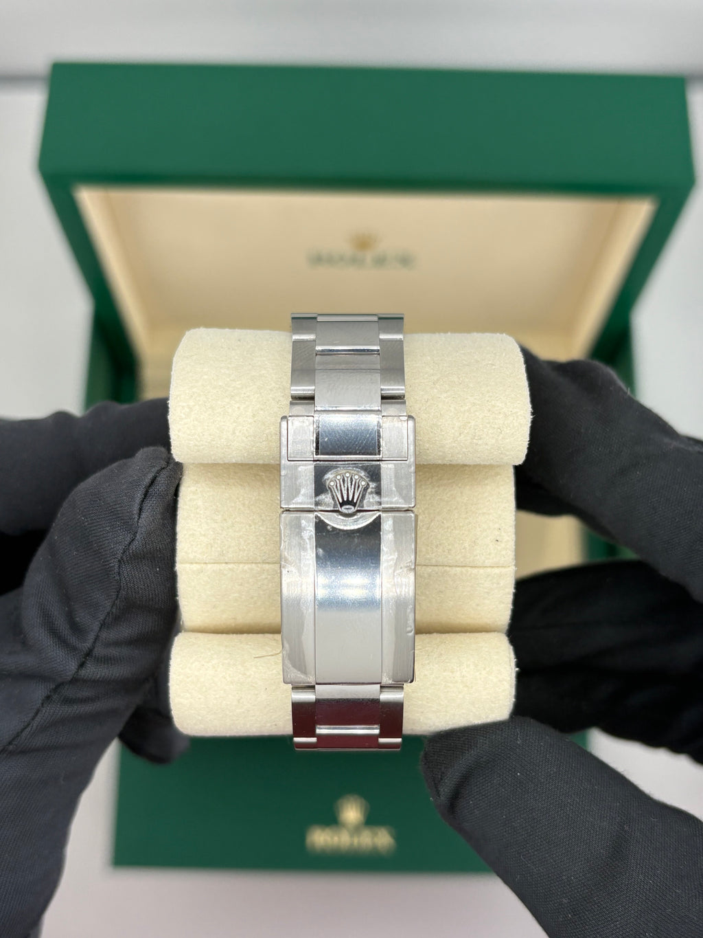 Rolex Daytona unworn “Stickered”
