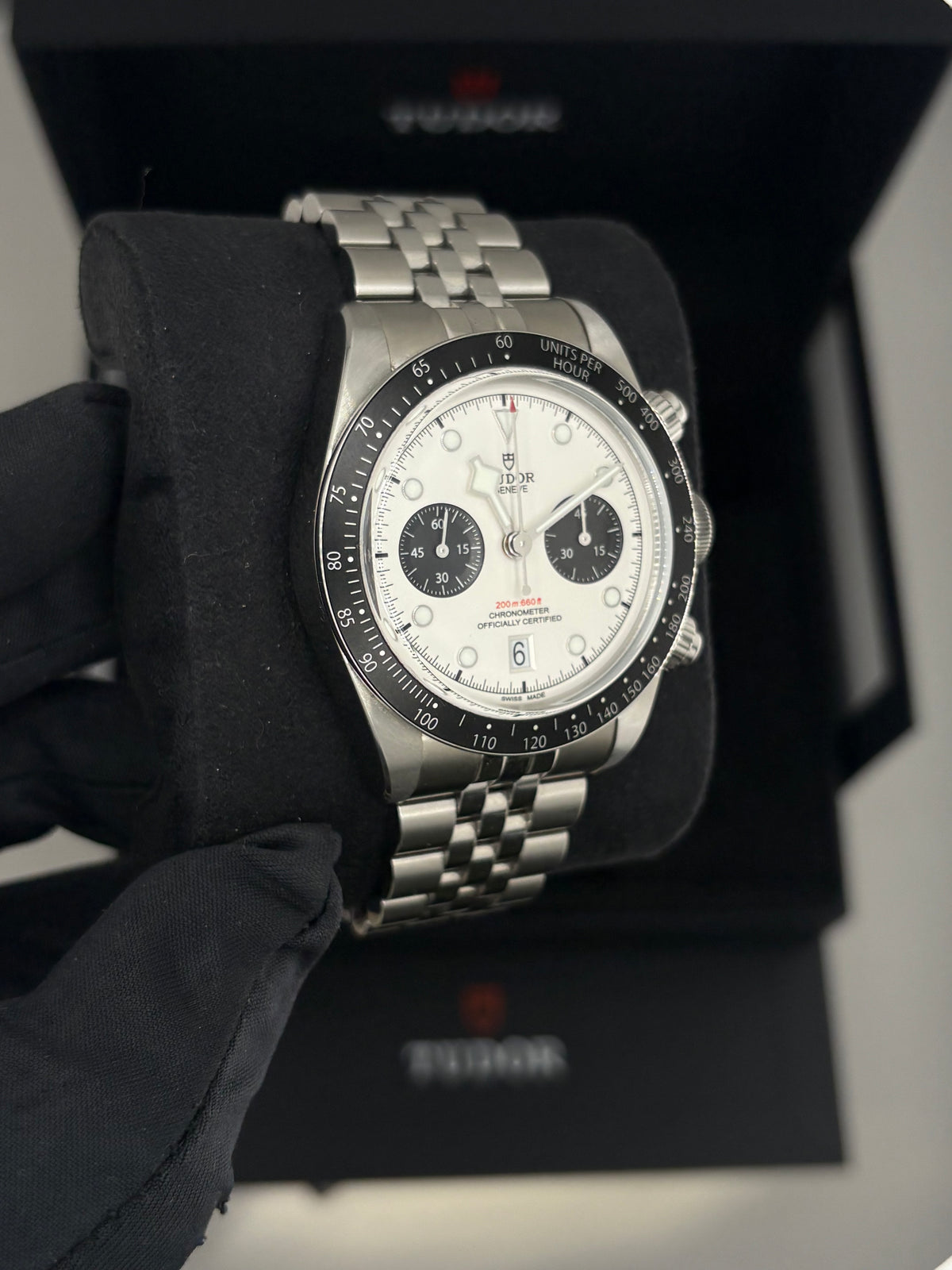 Tudor black bay chrono