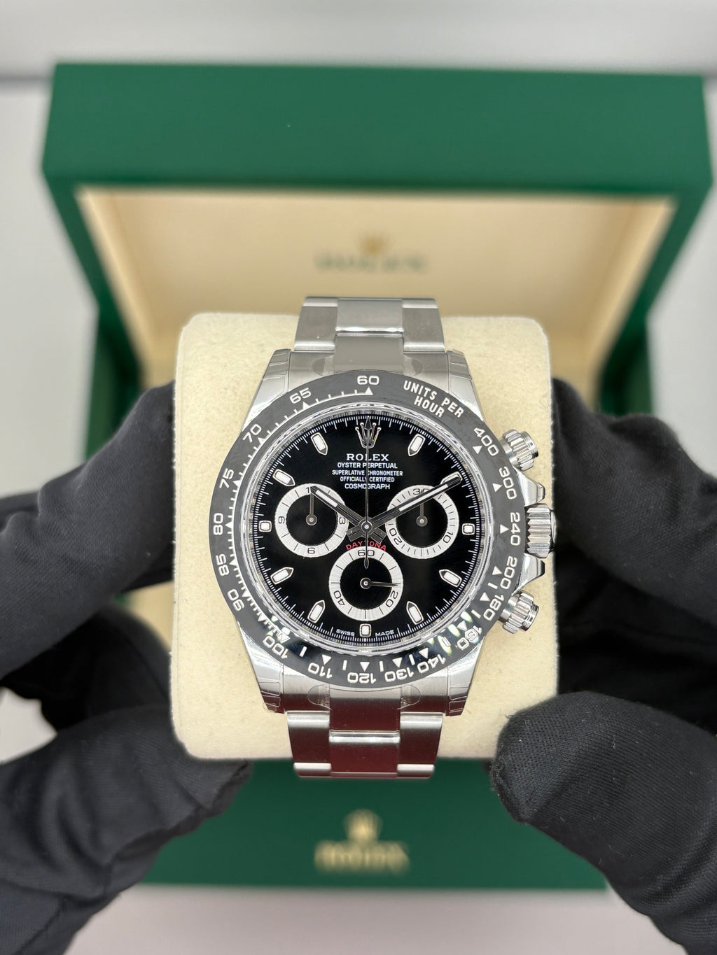 Rolex Daytona unworn “Stickered”