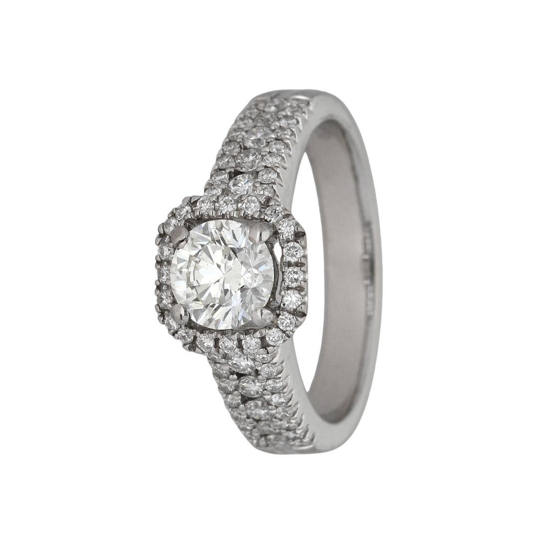 18k White Gold Diamond Engagement Ring