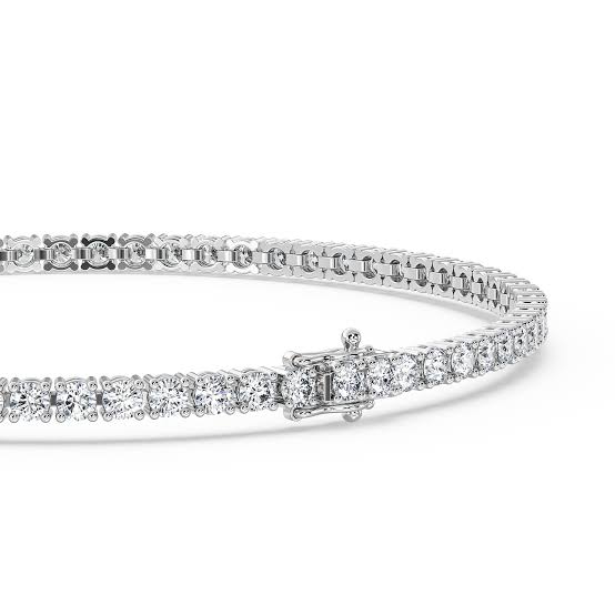 NATURAL DIAMONDS – 18KT WHITE GOLD TENNIS BRACELET
